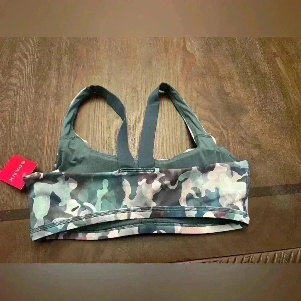 NWT Spanx Printed Low Impact Sports Bra Camouflage Green Padded Slip On Low - Picture 5 of 6
